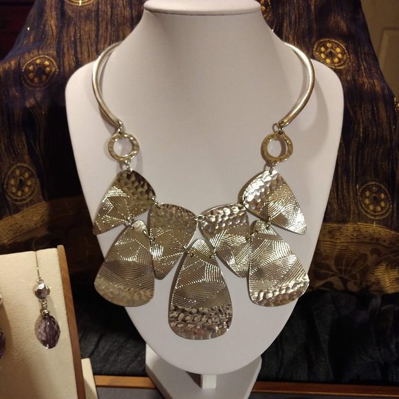 Pretty Mixed Jewelry Lot - Picture 3 of 11